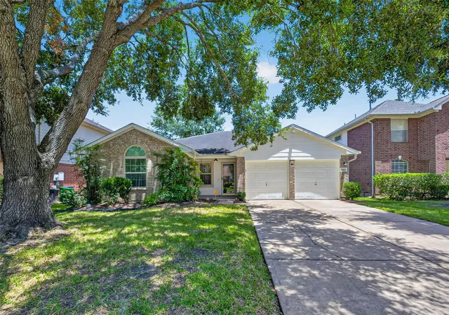 2nd image of 4615 Hardwood Glen Dr, Fresno, TX 77545 | MLS# 13364910
