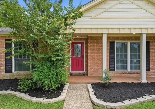 3rd image of 16346 Havenpark Ct, Houston, TX 77059 | MLS# 45095541