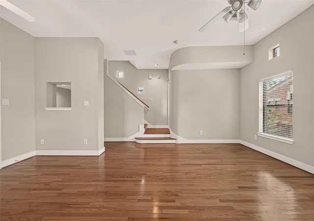 Photo 4 of Single family home for sale at 5653 Pine St, Houston, TX 77081 | MLS# 81351703 | Listing updated on 2026-09-18