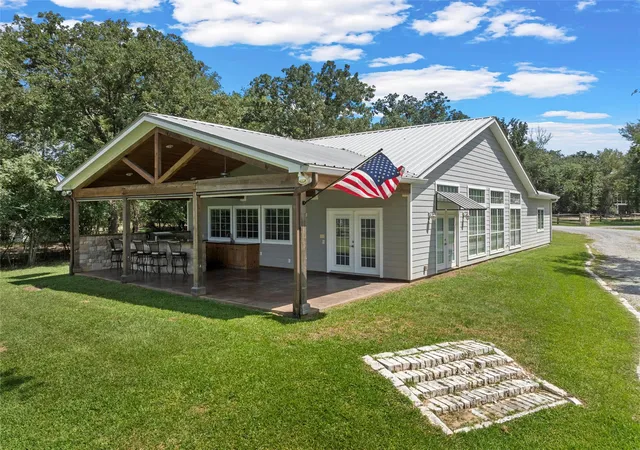 Photo 4 of Sale Pending at 20253 Lakeshore Dr, Thornton, TX 76687 | MLS# 12980157 | Listing updated on 2026-10-06