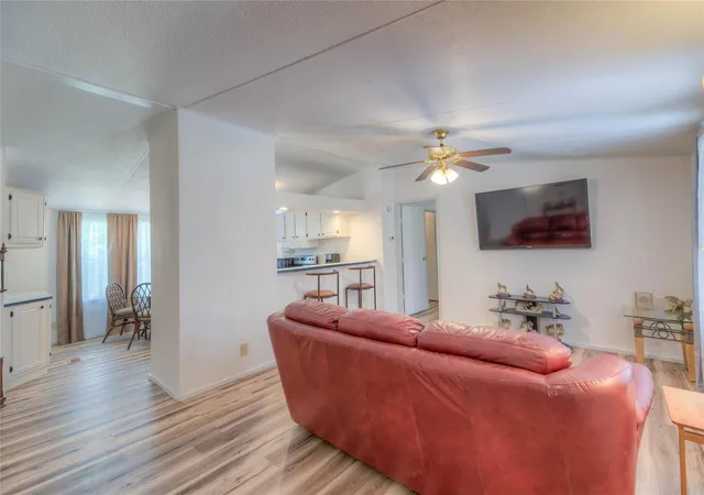 2nd image of 194 Mule Deer Trl, Onalaska, TX 77360 | MLS# 61288214