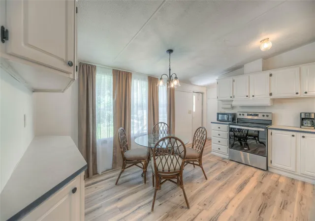 3rd image of 194 Mule Deer Trl, Onalaska, TX 77360 | MLS# 61288214