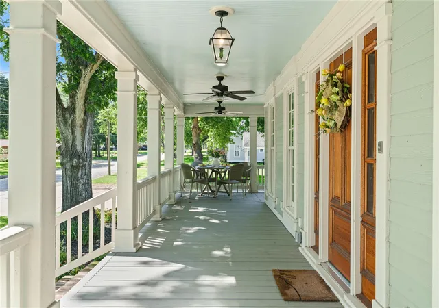 4th image of 118 N Jones St, Navasota, TX 77868 | MLS# 93041171