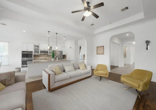 Photo 4 of Single family home for sale at 13711 Contour Ct, Richmond, TX 77407 | MLS# 17476220 | Listing updated on 2026-09-03