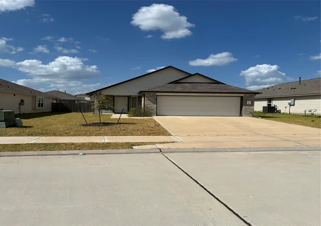 1st image of 304 Caribou Ct, Huntsville, TX 77320 | MLS# 31594381