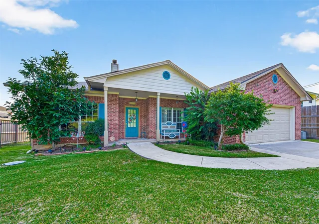 Photo 1 of Single family home for sale at 200 Little Dove, Livingston, TX 77351 | MLS# 5191984 | Listing updated on 2026-09-14