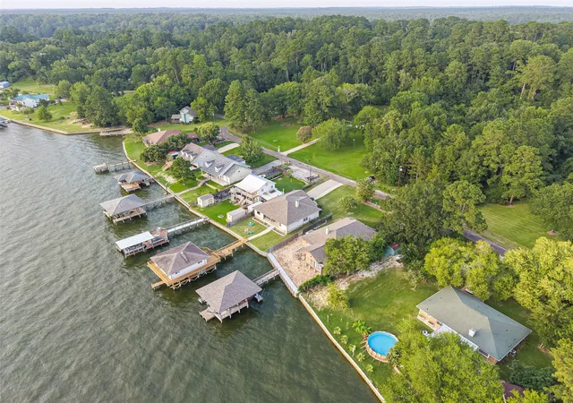 Photo 2 of Single family home for sale at 200 Little Dove, Livingston, TX 77351 | MLS# 5191984 | Listing updated on 2026-09-14