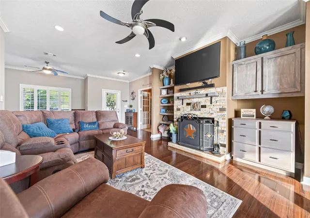 Photo 3 of Single family home for sale at 200 Little Dove, Livingston, TX 77351 | MLS# 5191984 | Listing updated on 2026-09-14
