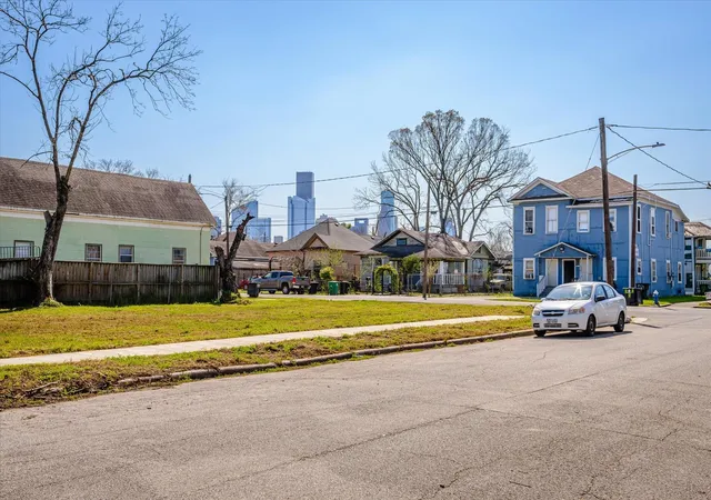 18th image of 1724 Common St, Houston, TX 77009 | MLS# 91061406