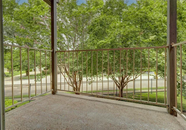 3rd image of 11201 Lynbrook Dr, Houston, TX 77042