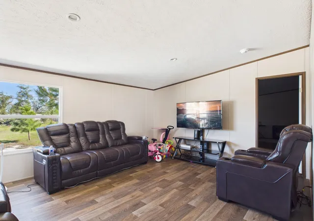 Photo 3 of Single family home for sale at 1016 Exotic Pine St, Huffman, TX 77336 | MLS# 94948794 | Listing updated on 2026-05-02