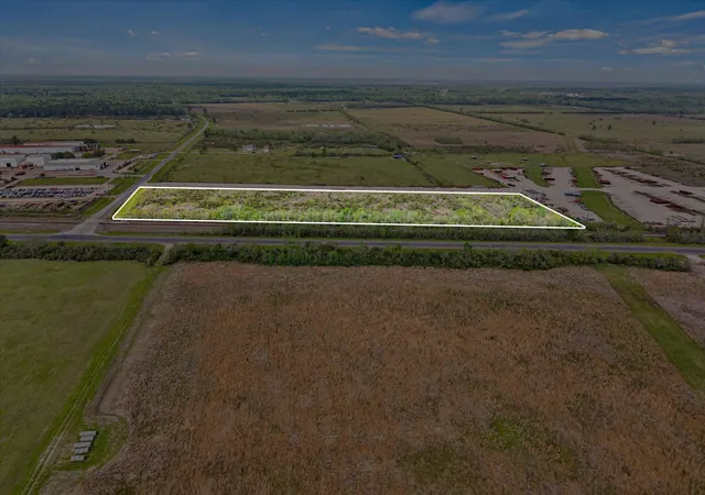 Photo 3 of Sale Pending at 205 Fm 1909, Liberty, TX 77575 | MLS# 23943812 | Listing updated on 2026-09-17