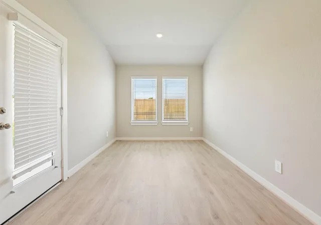 5th image of 2510 Yuma Hills Cir, Crosby, TX 77532 | MLS# 19379123