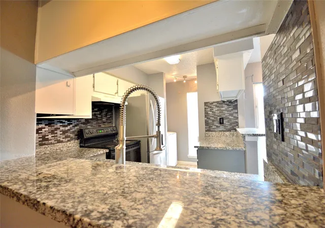 2nd image of 260 El Dorado Blvd, Webster, TX 77598