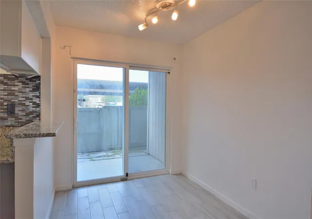 4th image of 260 El Dorado Blvd #204, Webster, TX 77598 | MLS# 97245534