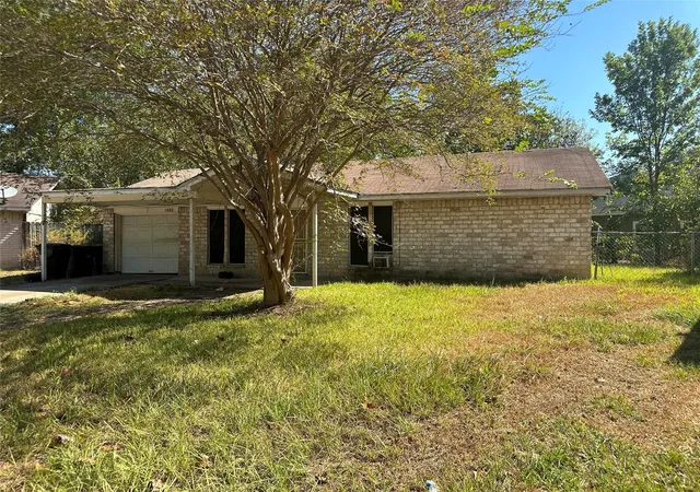 2nd image of 9842 Lum Ln, Houston, TX 77078 | MLS# 47745740