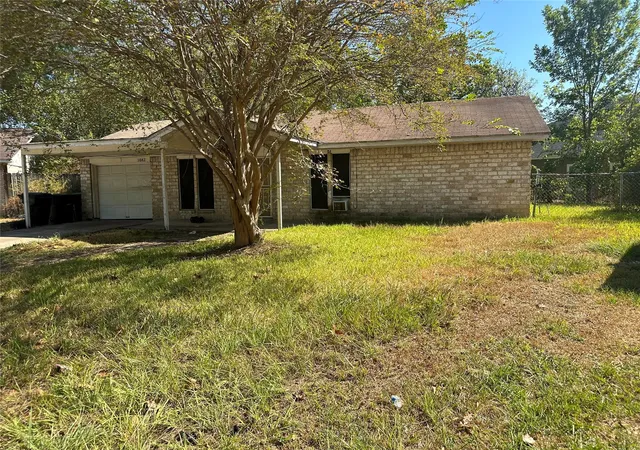 3rd image of 9842 Lum Ln, Houston, TX 77078 | MLS# 47745740