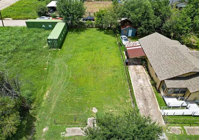 Photo 4 of Land for sale at 2437 Davis St, Houston, TX 77026 | MLS# 77701366 | Listing updated on 2026-07-23