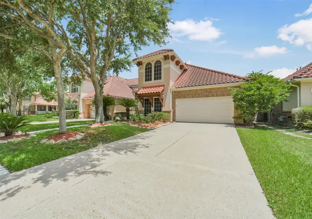 2nd image of 82 Cherry Hills Dr, Jersey Village, TX 77064 | MLS# 36686494