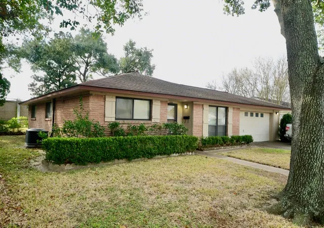 1st image of 5703 Greencraig Dr, Houston, TX 77035 | MLS# 22980061