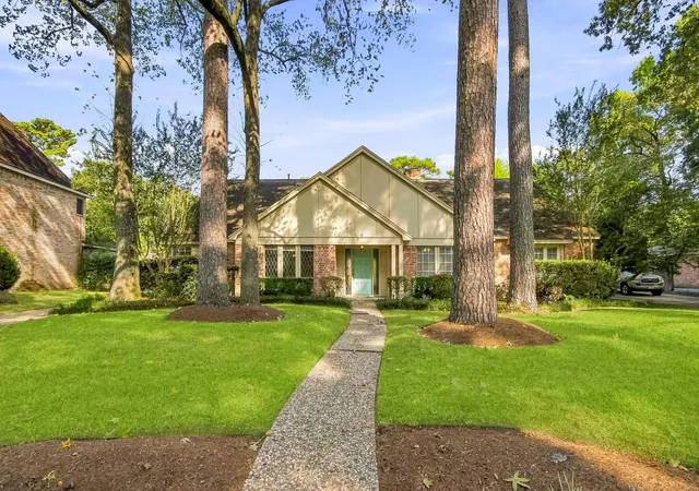 Photo 1 of Single family home for sale at 3519 Oak Lake Dr, Kingwood, TX 77339 | MLS# 18502032 | Listing updated on 2026-09-17