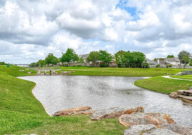 Homes for sale in Friendswood, TX | 17103 Blackhawk Blvd, Friendswood, TX 77546 | MLS# 95934462