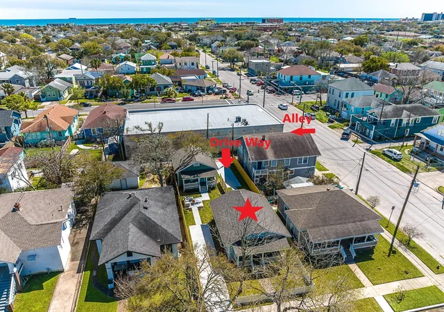 Photo 2 of Single family home for sale at 3825 Ave N 1/2, Galveston, TX 77550 | MLS# 60444023 | Listing updated on 2026-07-10