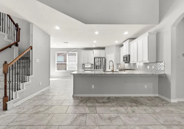 Photo 2 of Single family home for sale at 127 Fox Trl Rd, Montgomery, TX 77316 | MLS# 95371532 | Listing updated on 2026-08-31