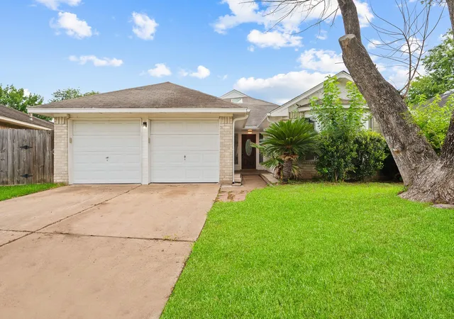 Photo 1 of Single family home for sale at 16022 Sierra Vista Dr, Houston, TX 77083 | MLS# 52245953 | Listing updated on 2026-09-01