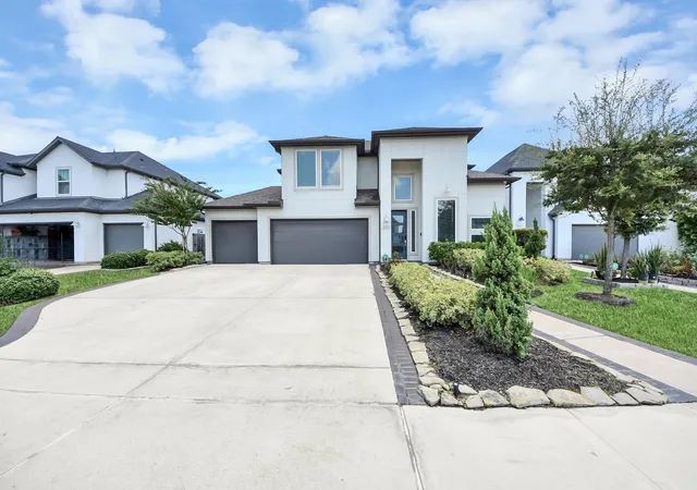 Photo 2 of Sale Pending at 15618 Porcupine Ln, Cypress, TX 77433 | MLS# 83338504 | Listing updated on 2026-09-02