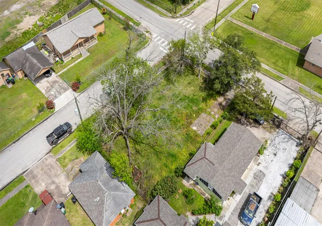 6th image of 4921 Wipprecht St, Houston, TX 77026 | MLS# 58060430