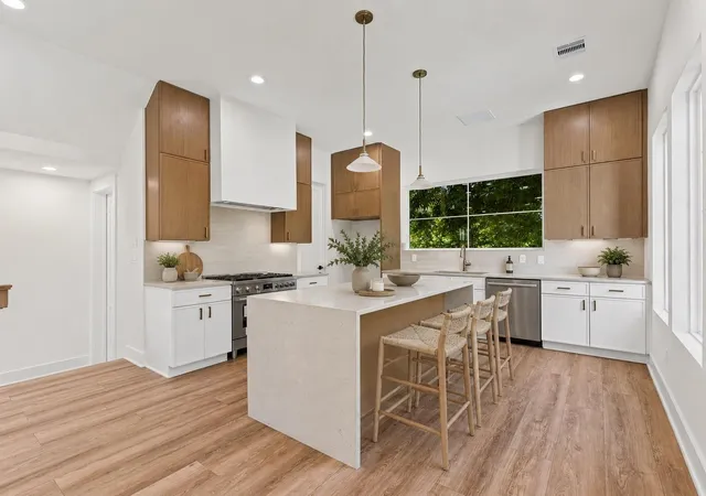 3rd image of 1104 Gibbs St, Houston, TX 77009 | MLS# 11989383