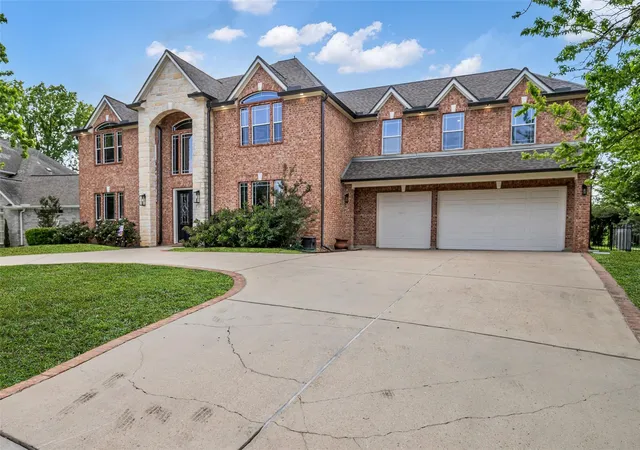 Photo 3 of Single family home for sale at 15 Winterhaven Ln, Montgomery, TX 77356 | MLS# 989012 | Listing updated on 2026-08-24