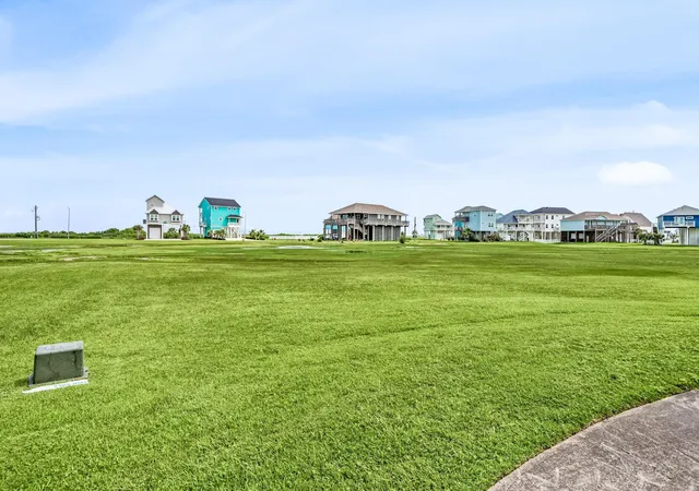 Photo 4 of Land for sale at 3807 Carmel Ct, Galveston, TX 77554 | MLS# 35863935 | Listing updated on 2026-09-17