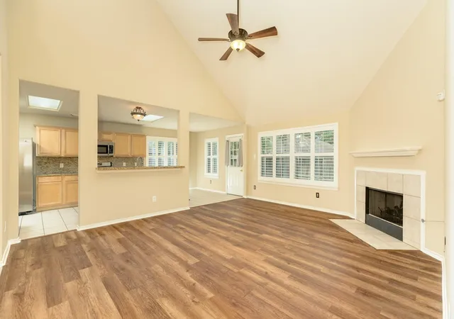 Photo 3 of Single family home for sale at 413 Sun River Ln, League City, TX 77539 | MLS# 41468252 | Listing updated on 2026-09-22
