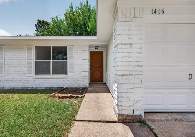 4th image of 1415 Whispering Pine Dr, Missouri City, TX 77489 | MLS# 461499