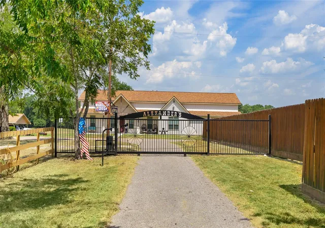 Photo 1 of Single family home for sale at 41111 Community Rd, Magnolia, TX 77354 | MLS# 31222507 | Listing updated on 2026-07-03