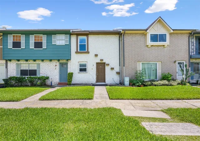 Homes for sale in Friendswood, TX | 3808 Laura Leigh Dr, Friendswood, TX 77546 | MLS# 46582791