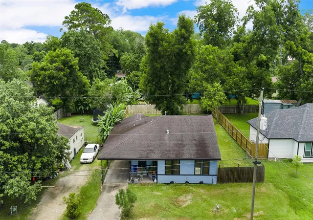 19th image of 137 Shady Ln, West Columbia, TX 77486 | MLS# 56438237