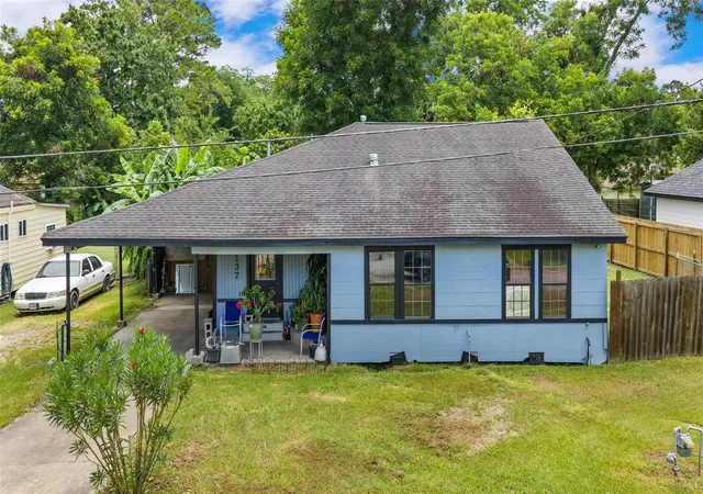 2nd image of 137 Shady Ln, West Columbia, TX 77486 | MLS# 56438237