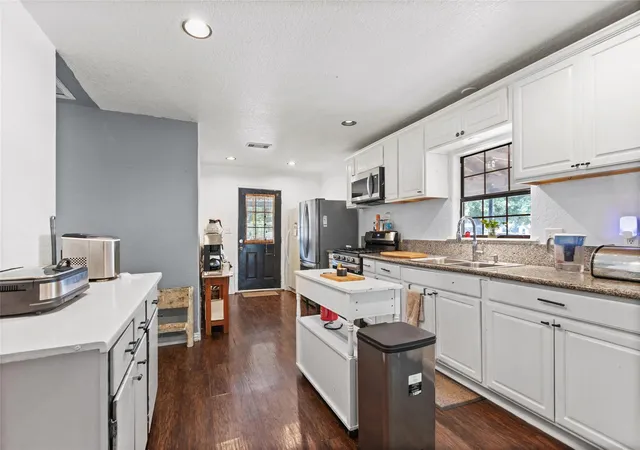 image of 137 Shady Ln, West Columbia, TX 77486 | MLS# 56438237