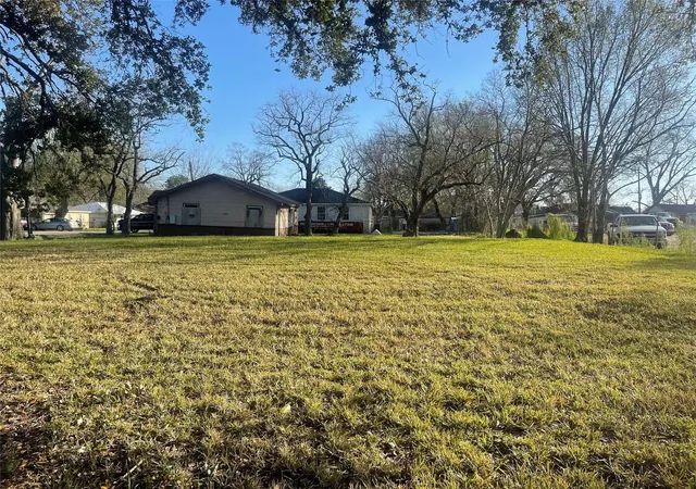 Photo 3 of Land for sale at 4520 Yellowstone Blvd, Houston, TX 77021 | MLS# 65527581 | Listing updated on 2026-08-27