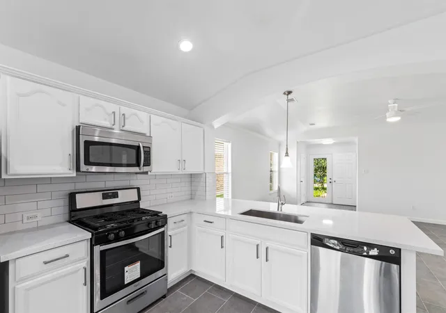 Homes for sale in Pearland, TX | 13112 Trail Manor Dr, Pearland, TX 77584 | MLS# 90343554