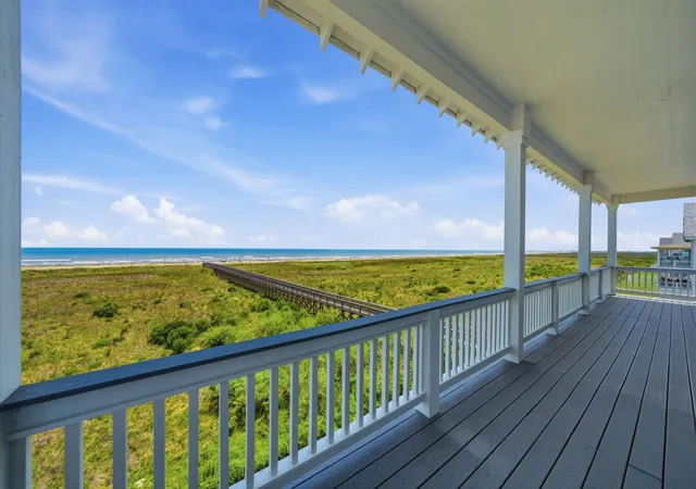 Photo 4 of Single family home for sale at 25631 Snowy Egret Dr, Galveston, TX 77554 | MLS# 53511899 | Listing updated on 2026-09-12
