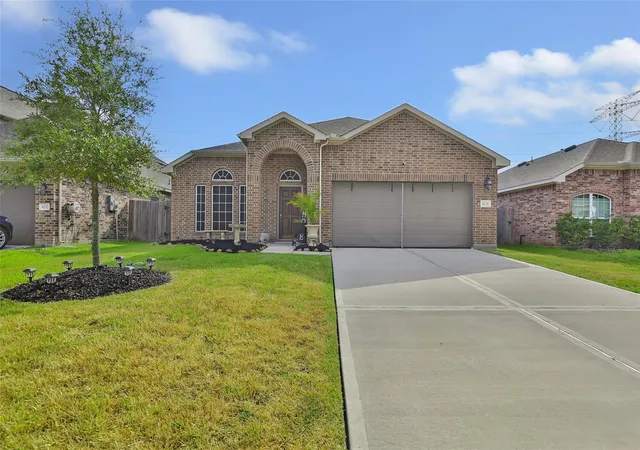 Single family home for sale at 8026 Brooks Crossing Dr, Baytown, TX 77521 | MLS# 8058260