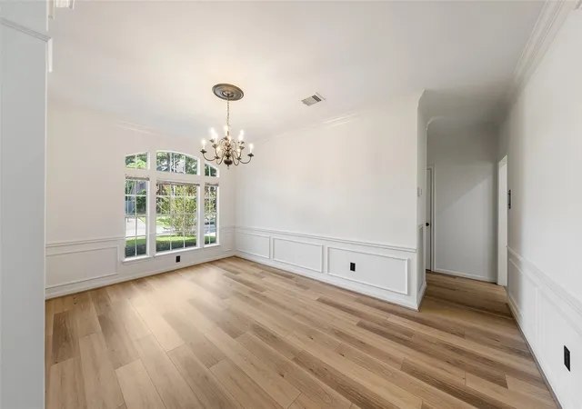 Photo 4 of Single family home for sale at 3606 Shady Village Dr, Kingwood, TX 77345 | MLS# 18406263 | Listing updated on 2026-08-27