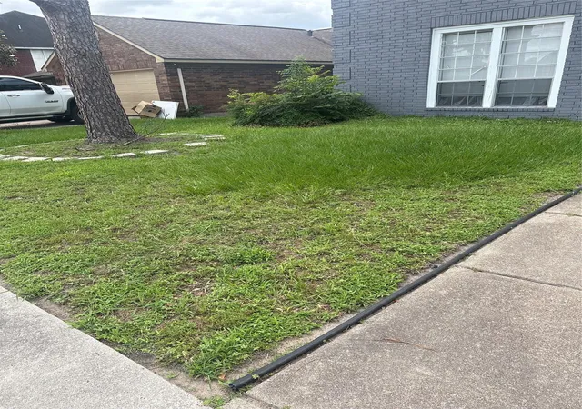 Photo 3 of Single family home for sale at 5014 Kleinbrook Dr, Houston, TX 77066 | MLS# 75050438 | Listing updated on 2026-08-22