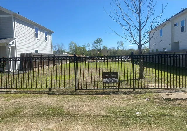 Photo 4 of Land for sale at 5806 Balbo St, Houston, TX 77091 | MLS# 36061330 | Listing updated on 2026-03-18