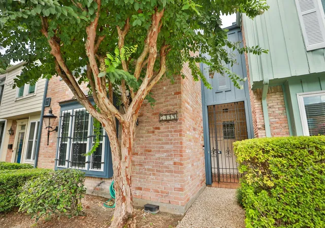 Homes for sale in Houston, TX | 7499 Brompton St #7499, Houston, TX 77025 | MLS# 95951561
