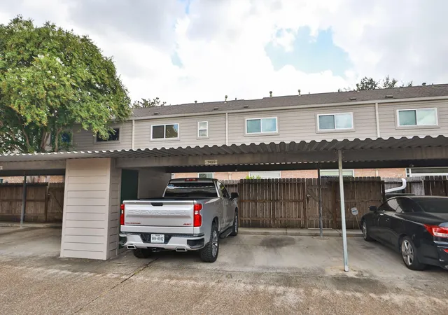 Homes for sale in Houston, TX | 7499 Brompton St #7499, Houston, TX 77025 | MLS# 95951561
